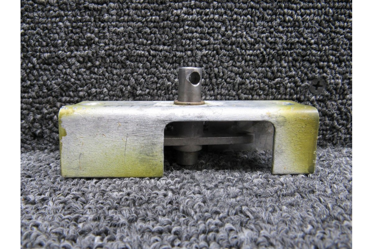 Cessna Aircraft Parts 5111550-10, 5111556-1 Cessna 421C Emergency