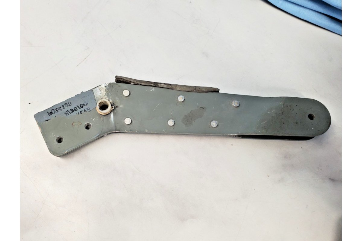 Cirrus Flap Hinge Outboard LH P