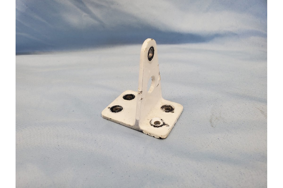 Cirrus Midspan Elevator Hinge P