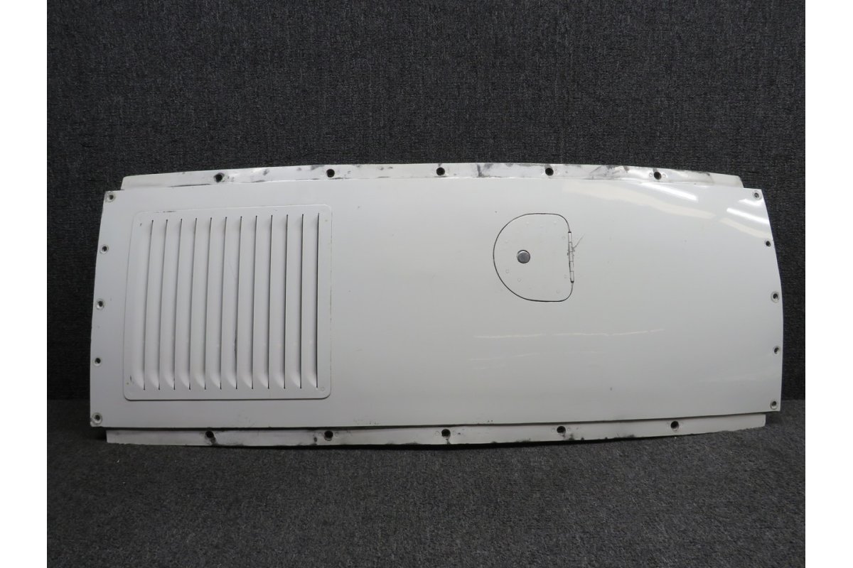Piper Aircraft Parts 67995-002 Piper PA34-200T Engine Cowl