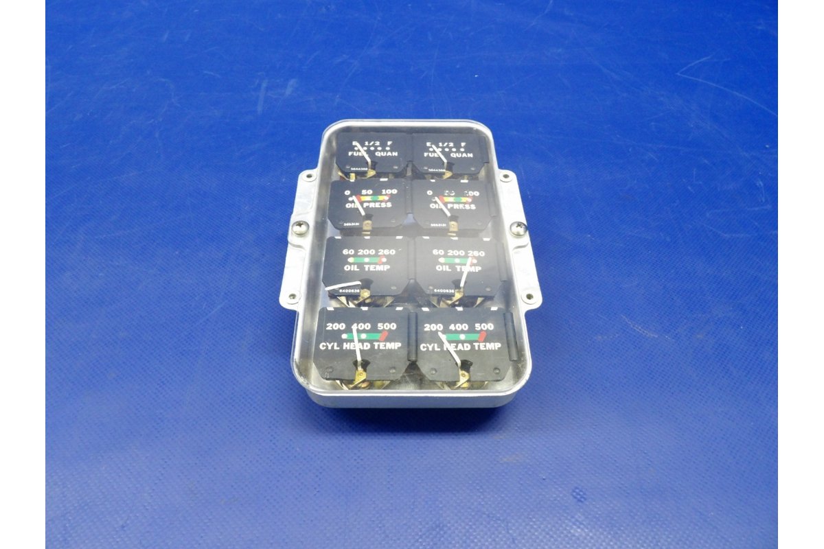 Piper PA-23-250 Aztec Instrument Cluster P