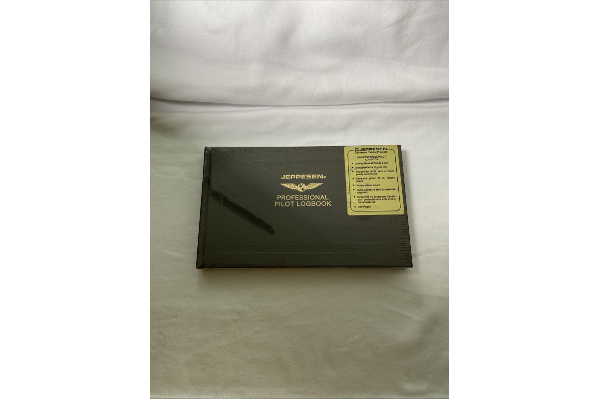 Jeppesen Professional Pilot Logbook for All